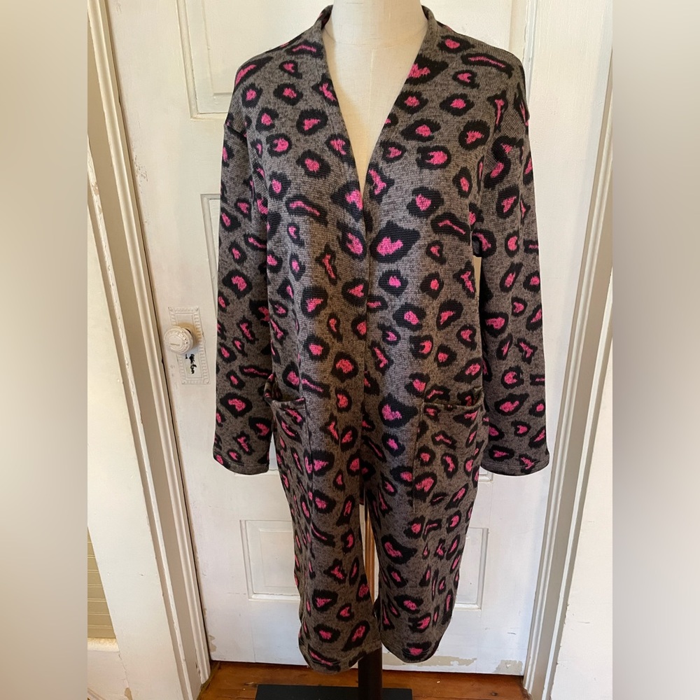 Grace & Emma Long Gray Pink Leopard Cheetah Print Open Cardigan Sweater M/L